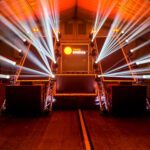 Moderne LED-Bühne mit vertikalen Beam Heads beim Weihnachtsball der KLJB Waldniel 2025